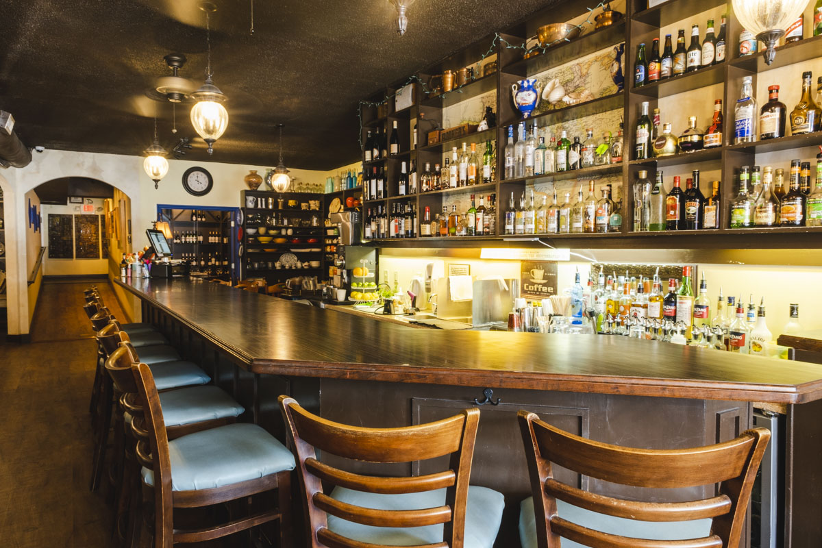 Commercial Photographer Isaac Macias - Ports of Call Bistro in Southport, NC
